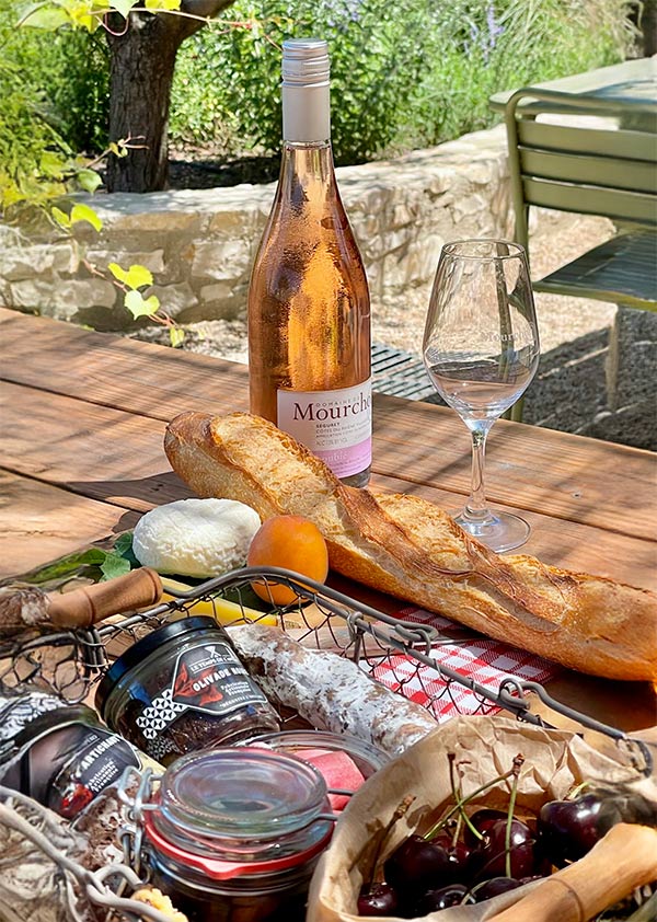 Picnic-with-Loubie